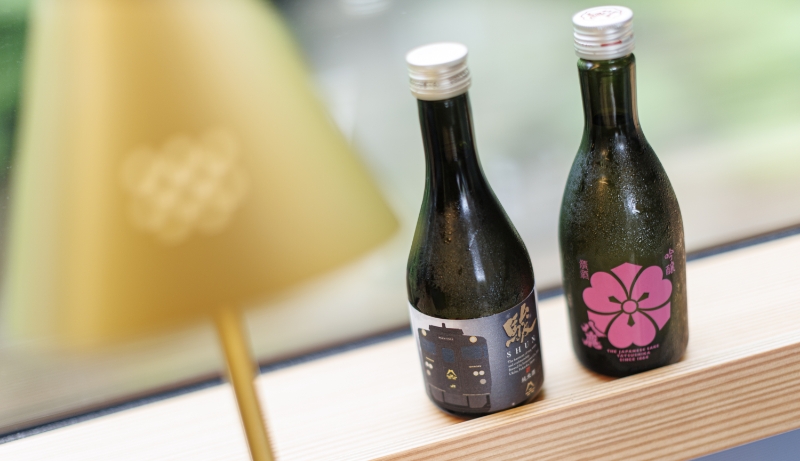 駿　純米酒　八鹿吟醸（桃）