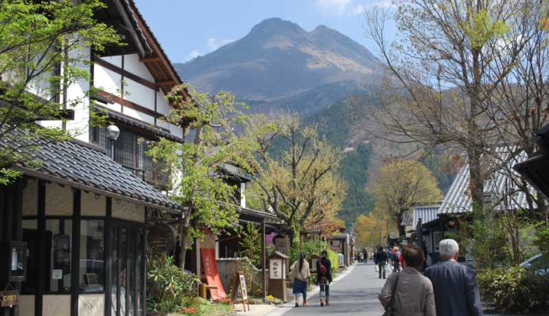 湯の坪街道